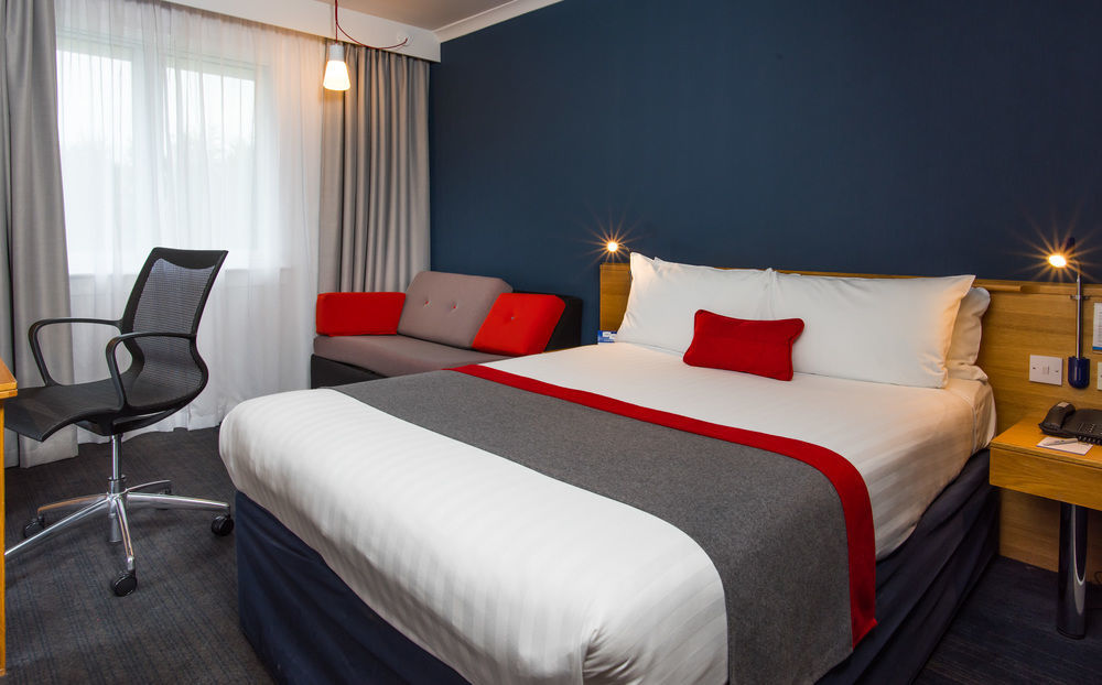 Holiday Inn Express Stirling By Ihg Exterior foto