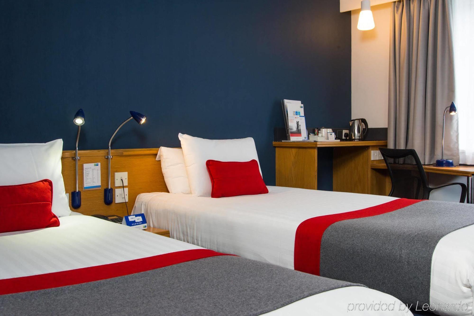 Holiday Inn Express Stirling By Ihg Exterior foto